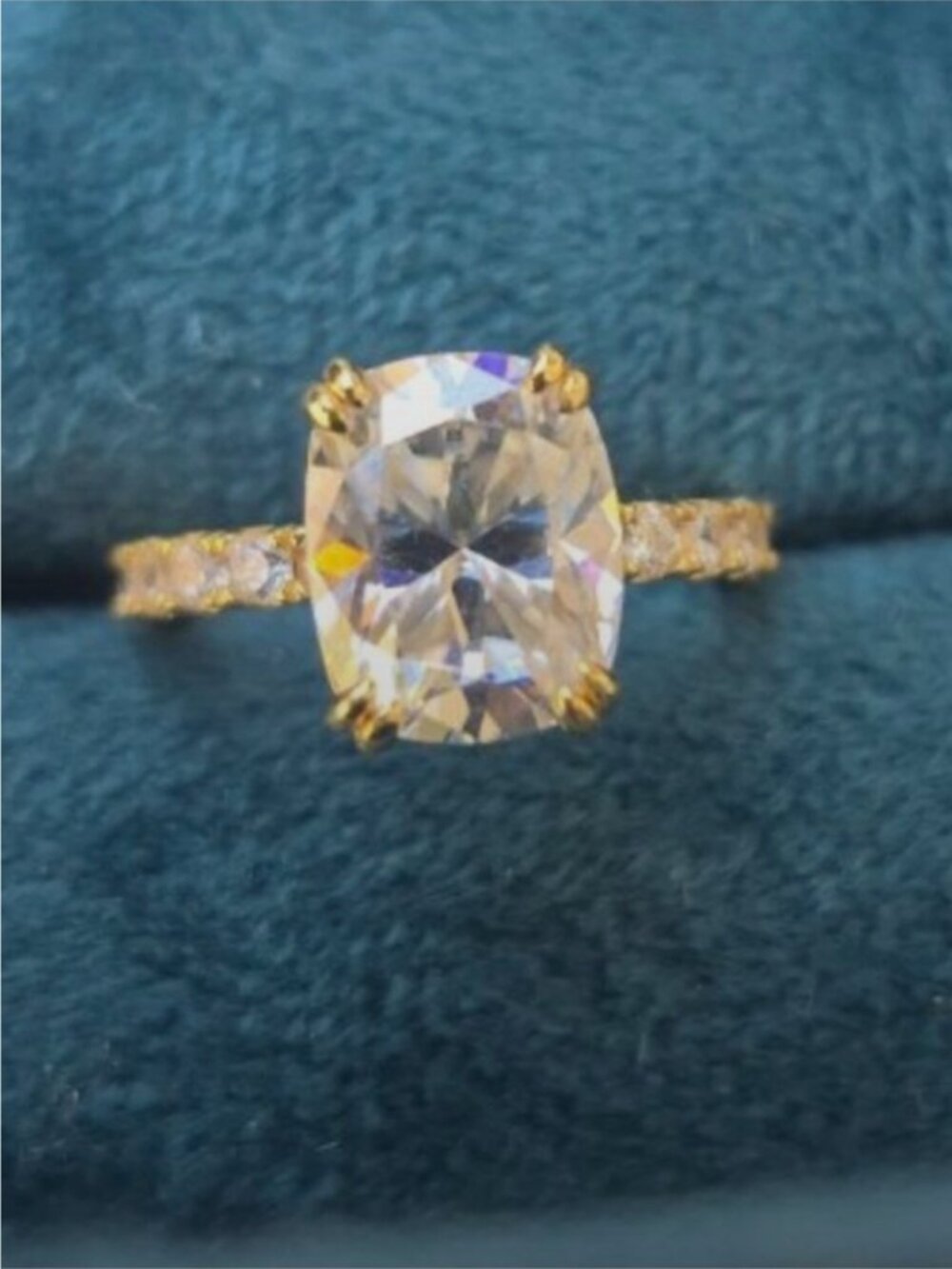 VVS1 5 Carat Cushion-cut Old mine cut Moissanite ring size 5 New